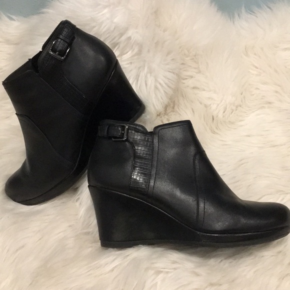 clarks wedge booties